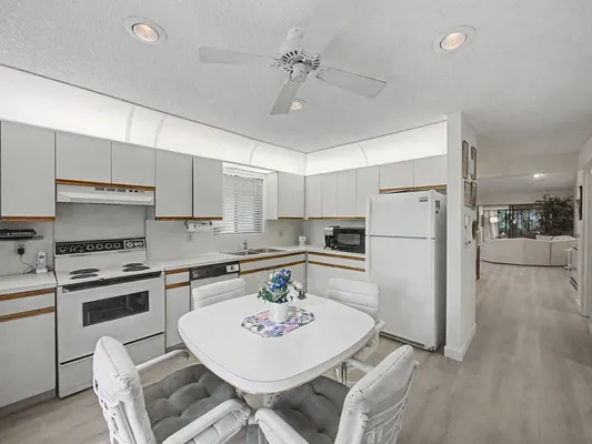 Property Slideshow image 3 of 29 | 10089 cherrywood pl, Boynton Beach, FL, 33437