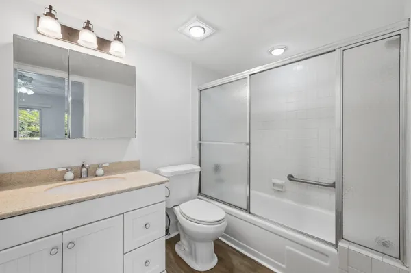 Property Slideshow image 3 of 26 | 2401 antigua cir j3, Coconut Creek, FL, 33066