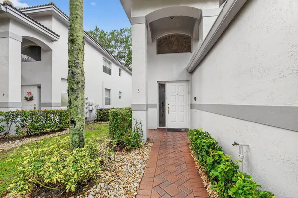 Property Slideshow image 2 of 77 | 7910 laina ln 3, Boynton Beach, FL, 33437