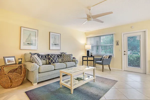 Property Slideshow image 3 of 23 | 1023 ellesmere b b, Deerfield Beach, FL, 33442