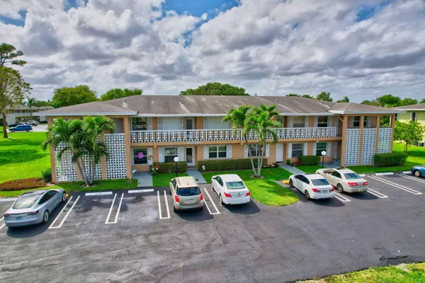 Property Slideshow image 2 of 48 | 1051 orange ter 103, Delray Beach, FL, 33445
