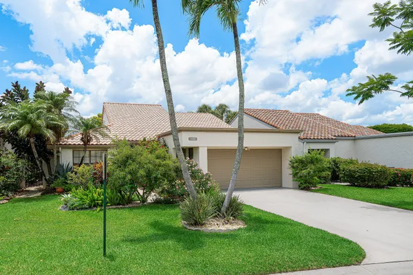 Property Slideshow image 2 of 54 | 5635 kiowa cir, Boynton Beach, FL, 33437