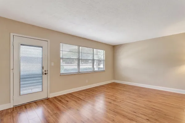 Property Slideshow image 2 of 22 | 2401 antigua cir f1, Coconut Creek, FL, 33066