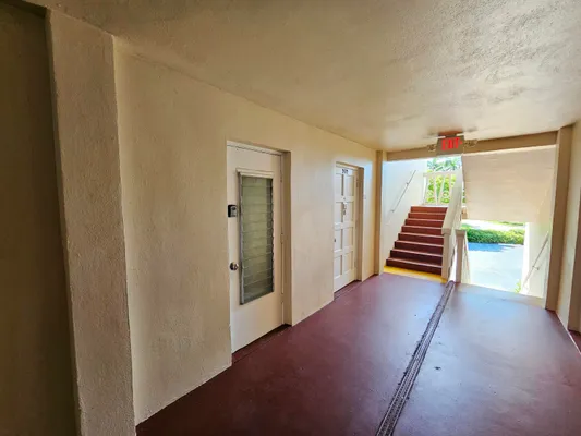 Property Slideshow image 3 of 21 | 2562 garden dr 202, Lake Worth Beach, FL, 33461