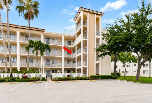 Property Slideshow image 2 of 76 | 14111 royal vista dr 310, Delray Beach, FL, 33484
