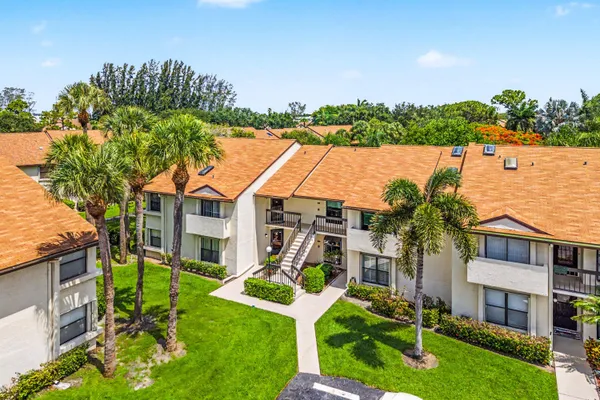 Property Slideshow image 3 of 38 | 3315 lucerne park dr, Greenacres, FL, 33467