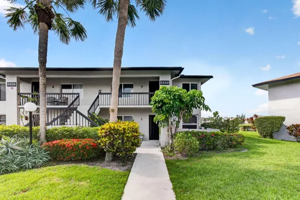 Property Slideshow image 2 of 65 | 5650 spindle palm ct d, Delray Beach, FL, 33484