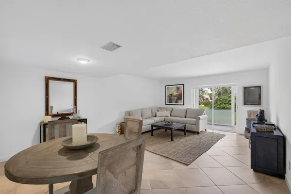 Property Slideshow image 3 of 22 | 18081 se country club dr 9-83, Jupiter, FL, 33469