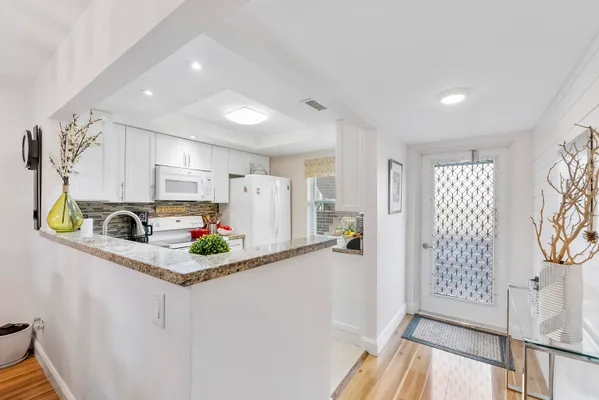 Property Slideshow image 3 of 15 | 7837 golf cir dr 212, Margate, FL, 33063