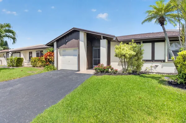 Property Slideshow image 3 of 59 | 5444 laurel oak st, Delray Beach, FL, 33484