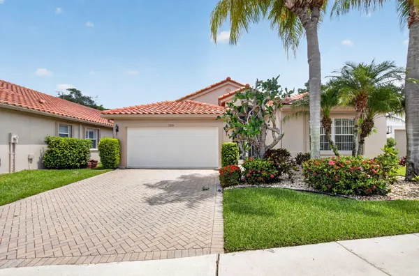 Property Slideshow image 2 of 52 | 5293 grey birch ln, Boynton Beach, FL, 33437