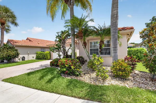 Property Slideshow image 3 of 52 | 5293 grey birch ln, Boynton Beach, FL, 33437