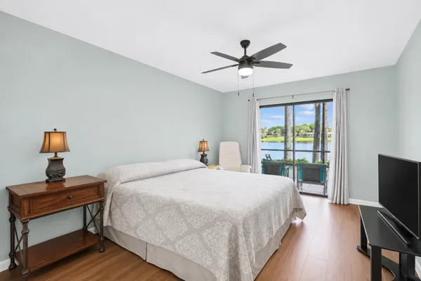Property Slideshow image 3 of 30 | 7892 willow springs dr 1517, Greenacres, FL, 33467