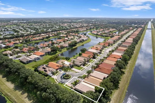 Property Slideshow image 2 of 43 | 7818 caprio dr, Boynton Beach, FL, 33472