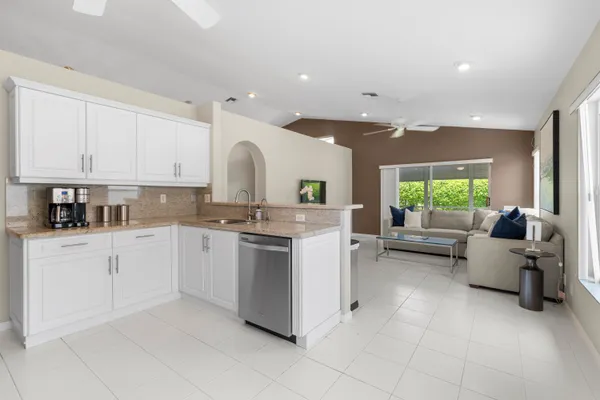 Property Slideshow image 2 of 16 | 6563 kings creek ter, Boynton Beach, FL, 33437