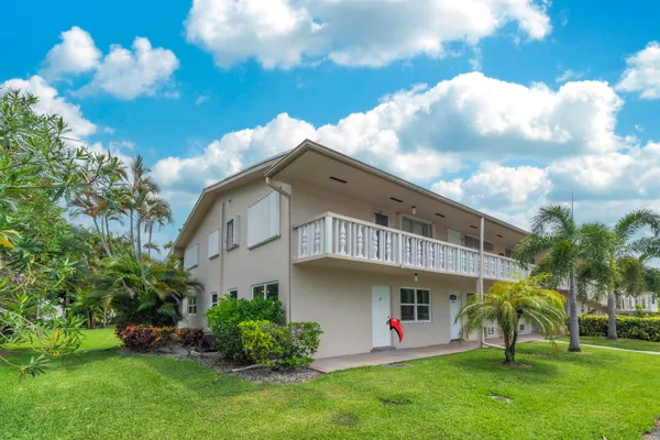 Property Slideshow image 2 of 40 | 49 hastings d, West Palm Beach, FL, 33417