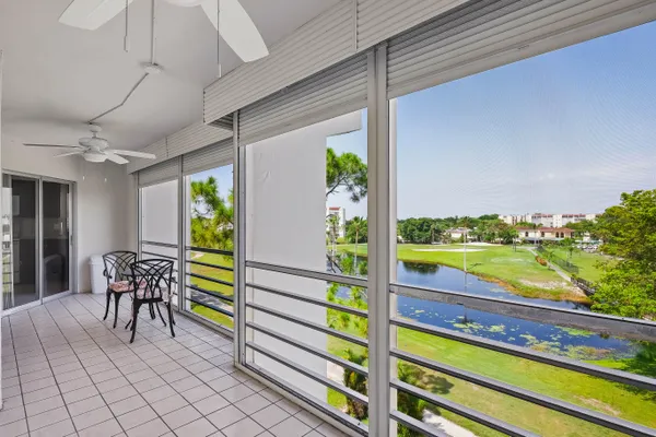 Property Slideshow image 3 of 24 | 3593 birdie dr 507, Greenacres, FL, 33467