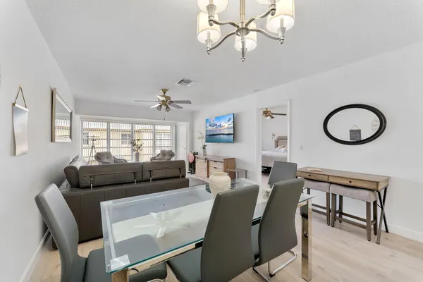 Property Slideshow image 3 of 24 | 1110 boxwood dr 202, Delray Beach, FL, 33445