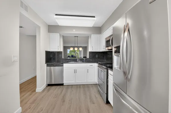 Property Slideshow image 2 of 62 | 6080 huntwick ter 405, Delray Beach, FL, 33484