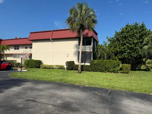 Property Slideshow image 2 of 29 | 12024 w greenway dr 106, Royal Palm Beach, FL, 33411