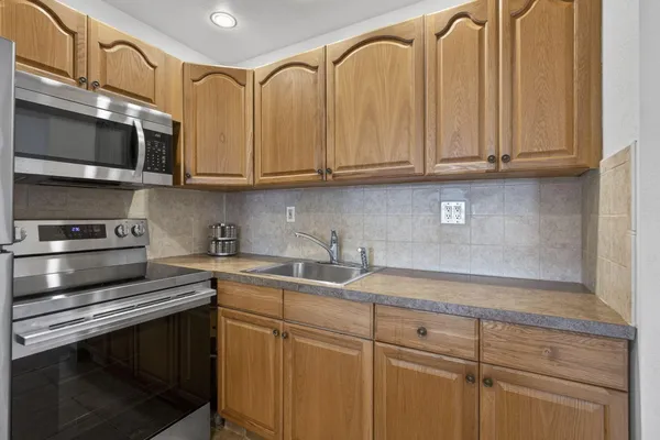 Property Slideshow image 2 of 40 | 181 bedford, West Palm Beach, FL, 33417