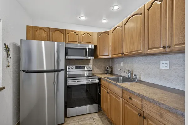 Property Slideshow image 3 of 40 | 181 bedford, West Palm Beach, FL, 33417