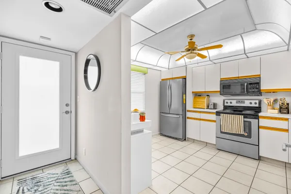 Property Slideshow image 3 of 22 | 3301 aruba way d3, Coconut Creek, FL, 33066