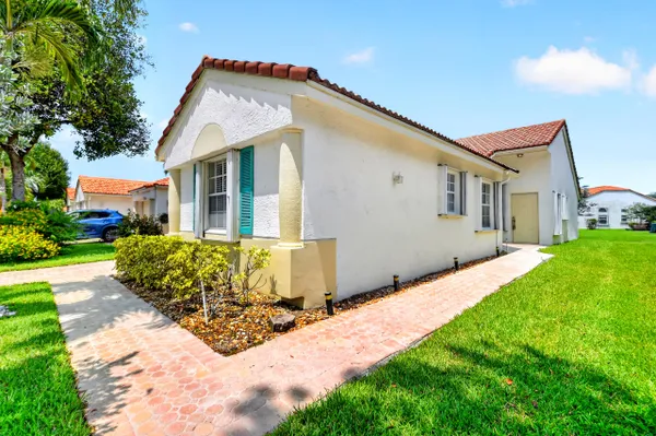 Property Slideshow image 2 of 43 | 15340 floral club rd, Delray Beach, FL, 33484
