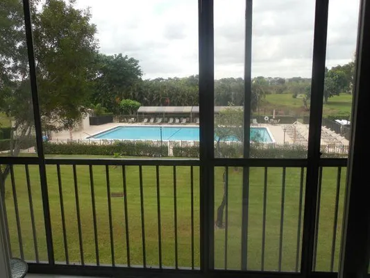 Property Slideshow image 2 of 21 | 7286 huntington ln 303, Delray Beach, FL, 33446