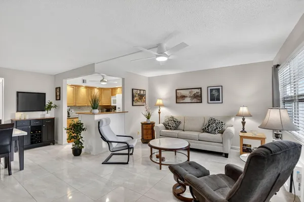 Property Slideshow image 2 of 88 | 438 tilford u u, Deerfield Beach, FL, 33442