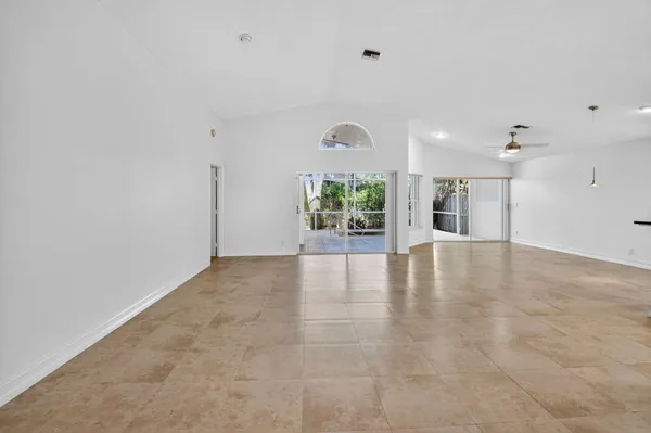 Property Slideshow image 3 of 83 | 9914 harbour lake cir, Boynton Beach, FL, 33437