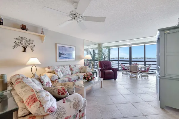 Property Slideshow image 3 of 65 | 1950 sw palm city rd 14-304, Stuart, FL, 34994