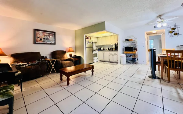 Property Slideshow image 3 of 12 | 411 southampton a a, West Palm Beach, FL, 33417