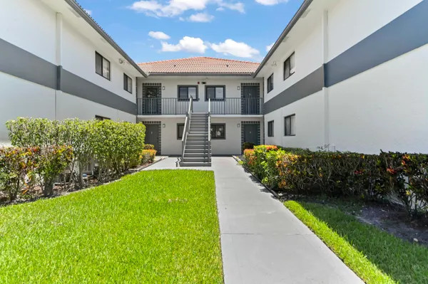 Property Slideshow image 2 of 56 | 15234 lakes of delray blvd 276, Delray Beach, FL, 33484