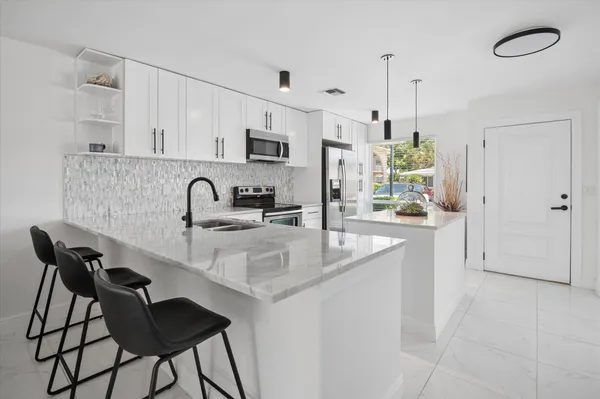 Property Slideshow image 3 of 21 | 13725 flora pl c, Delray Beach, FL, 33484