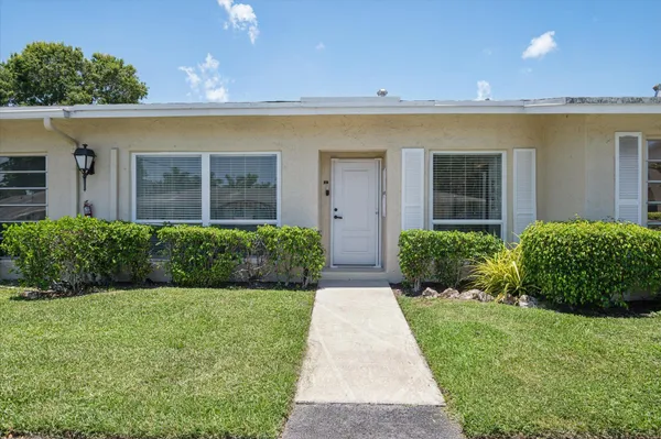 Property Slideshow image 2 of 21 | 13725 flora pl c, Delray Beach, FL, 33484