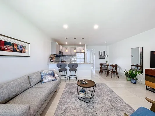 Property Slideshow image 2 of 10 | 410 chatham t t, West Palm Beach, FL, 33417