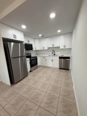 Property Slideshow image 2 of 14 | 3089 yarmouth e 3089, Boca Raton, FL, 33434