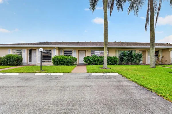 Property Slideshow image 2 of 35 | 20923 sedgewick dr 386, Boca Raton, FL, 33433