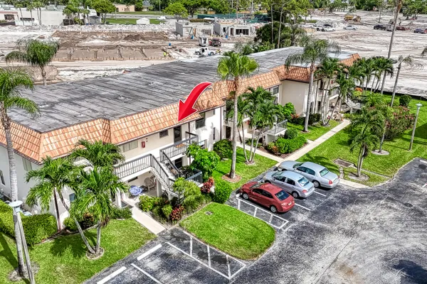 Property Slideshow image 2 of 17 | 7257 golf colony ct 202, Lake Worth, FL, 33467