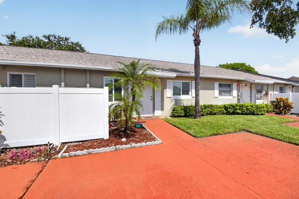Property Slideshow image 2 of 34 | 18925 argosy dr b, Boca Raton, FL, 33496