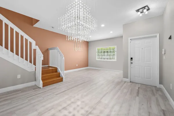 Property Slideshow image 3 of 20 | 7920 catalina cir, Tamarac, FL, 33321