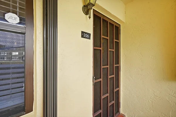 Property Slideshow image 3 of 25 | 4699 lucerne lakes blvd 206, Lake Worth, FL, 33467