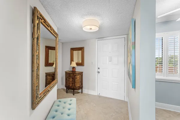 Property Slideshow image 3 of 60 | 7076 huntington ln 502, Delray Beach, FL, 33446