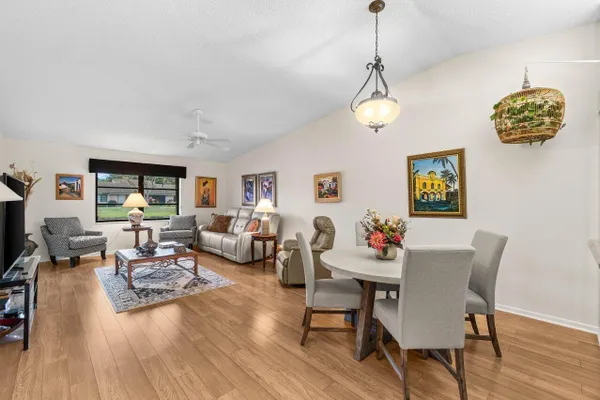 Property Slideshow image 2 of 43 | 8286 springlake dr, Boca Raton, FL, 33496