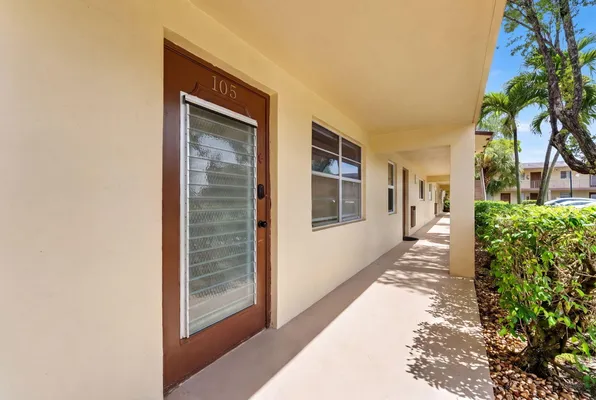 Property Slideshow image 2 of 30 | 251 nw 76th ave 105, Margate, FL, 33063