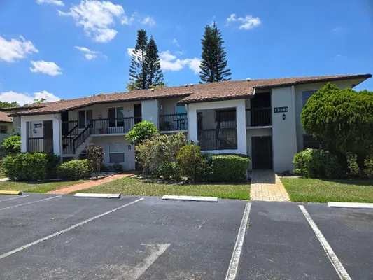 Property Slideshow image 2 of 37 | 13383 pineapple palm ct, Delray Beach, FL, 33484
