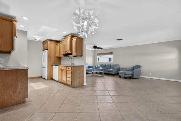 Property Slideshow image 3 of 19 | 3358 christopher st, West Palm Beach, FL, 33417