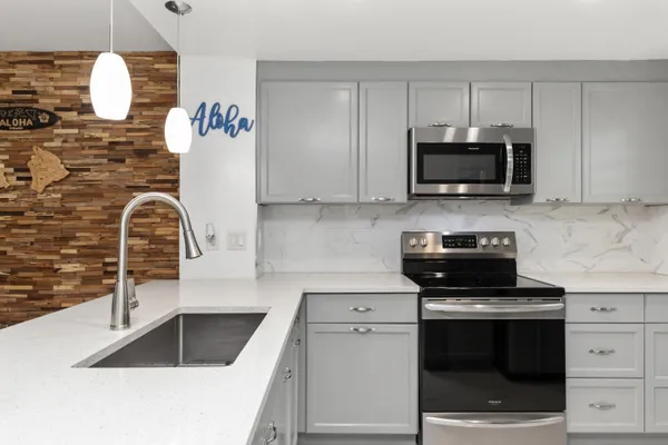 Property Slideshow image 3 of 40 | 9780 marina blvd 421, Boca Raton, FL, 33428
