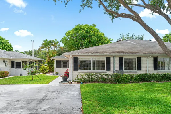 Property Slideshow image 3 of 36 | 10098 40th dr, Boynton Beach, FL, 33436